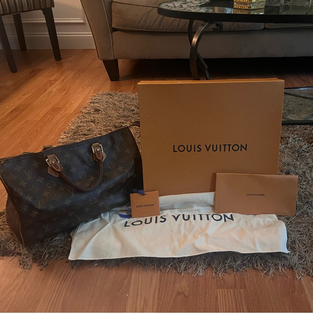 Authentic Louis Vuitton Speedy 35